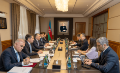 Azərbaycan AİB-lə Şimal-Cənub və Orta Dəhliz boyunca logistika və nəqliyyat infrastrukturunun modernləşdirilməsini müzakirə edib (FOTO)