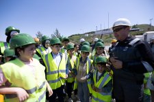 “AzerGold” QSC-nin əməkdaşlarının övladları üçün qızıl mədəninə ekskursiya təşkil edilib (FOTO)