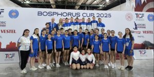 Gimnastlarımız İstanbuldan medallarla qayıtdı (FOTO)
