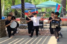 Kaliforniyada soydaşlarımız avtoyürüş keçirib (FOTO)