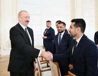 Prezident İlham Əliyev minifutbol üzrə dünya çempionatının qalibi olan Azərbaycan milli komandasının üzvlərini qəbul edib (FOTO/VİDEO) (YENİLƏNİB)