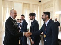 Prezident İlham Əliyev minifutbol üzrə dünya çempionatının qalibi olan Azərbaycan milli komandasının üzvlərini qəbul edib (FOTO/VİDEO) (YENİLƏNİB)