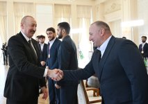 Prezident İlham Əliyev minifutbol üzrə dünya çempionatının qalibi olan Azərbaycan milli komandasının üzvlərini qəbul edib (FOTO/VİDEO) (YENİLƏNİB)