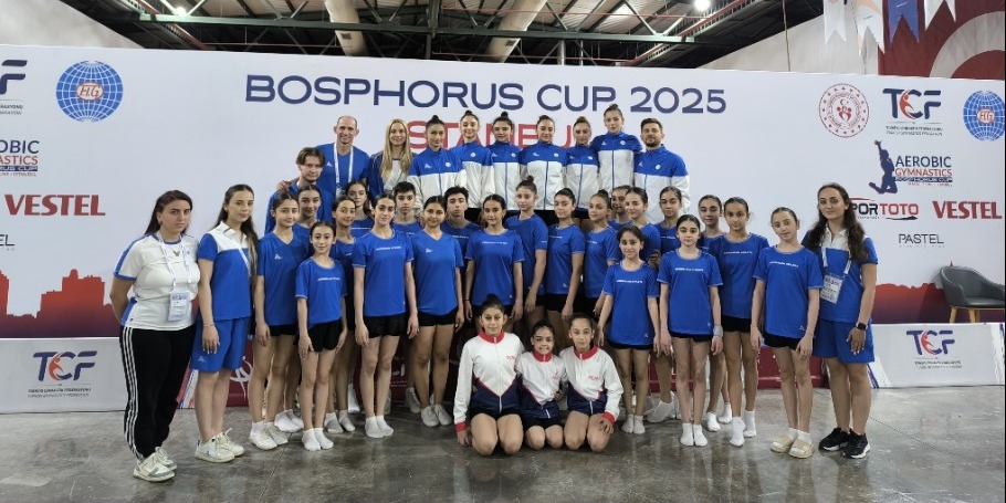 Gimnastlarımız İstanbuldan medallarla qayıtdı (FOTO)