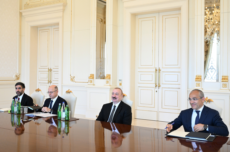 Prezident İlham Əliyev “Schlumberger Overseas S.A” şirkətinin baş icraçı direktorunu qəbul edib (FOTO/VİDEO) (YENİLƏNİB)