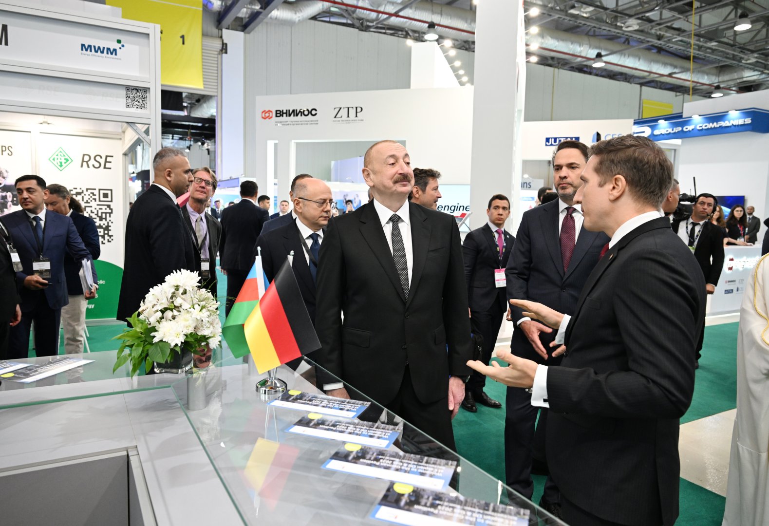 Prezident İlham Əliyev 30-cu “Caspian Oil and Gas”, 13-cü “Caspian Power” və 30-cu “Baku Energy Forum”un rəsmi açılış mərasimində çıxış edib (YENİLƏNİB-4) (FOTO/VİDEO)