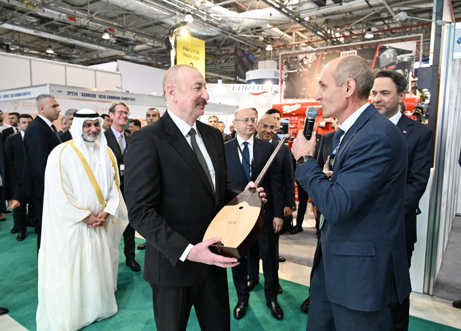 Prezident İlham Əliyev 30-cu “Caspian Oil and Gas”, 13-cü “Caspian Power” və 30-cu “Baku Energy Forum”un rəsmi açılış mərasimində çıxış edib (YENİLƏNİB-4) (FOTO/VİDEO)