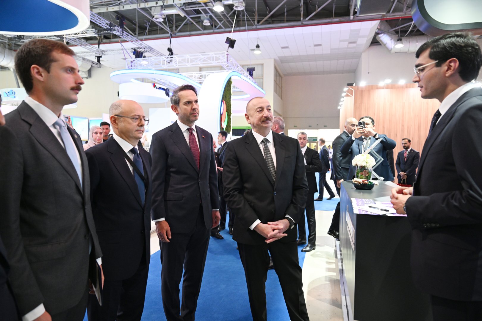 Prezident İlham Əliyev 30-cu “Caspian Oil and Gas”, 13-cü “Caspian Power” və 30-cu “Baku Energy Forum”un rəsmi açılış mərasimində çıxış edib (YENİLƏNİB-4) (FOTO/VİDEO)