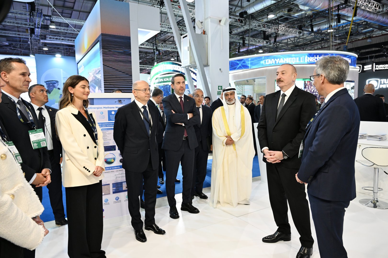 Prezident İlham Əliyev 30-cu “Caspian Oil and Gas”, 13-cü “Caspian Power” və 30-cu “Baku Energy Forum”un rəsmi açılış mərasimində çıxış edib (YENİLƏNİB-4) (FOTO/VİDEO)
