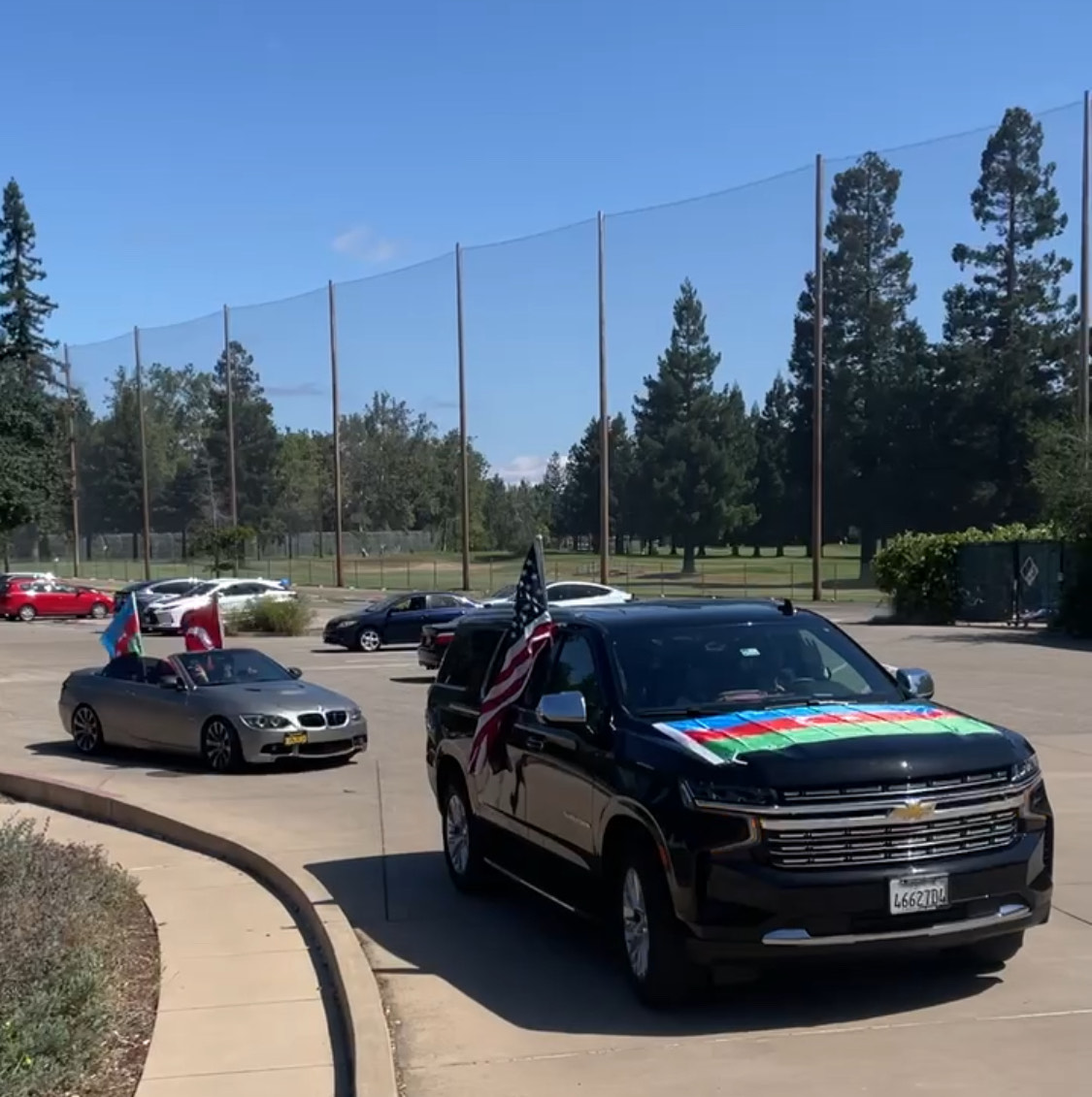 Kaliforniyada soydaşlarımız avtoyürüş keçirib (FOTO)