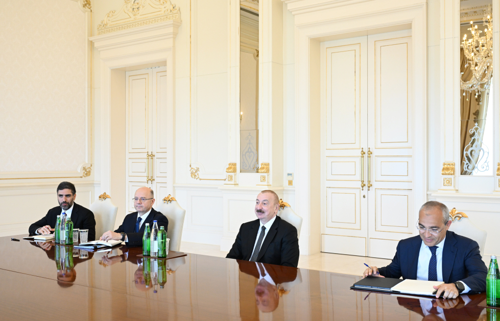 Prezident İlham Əliyev “ExxonMobil” şirkətinin vitse-prezidentini qəbul edib (FOTO/VİDEO) (YENİLƏNİB)
