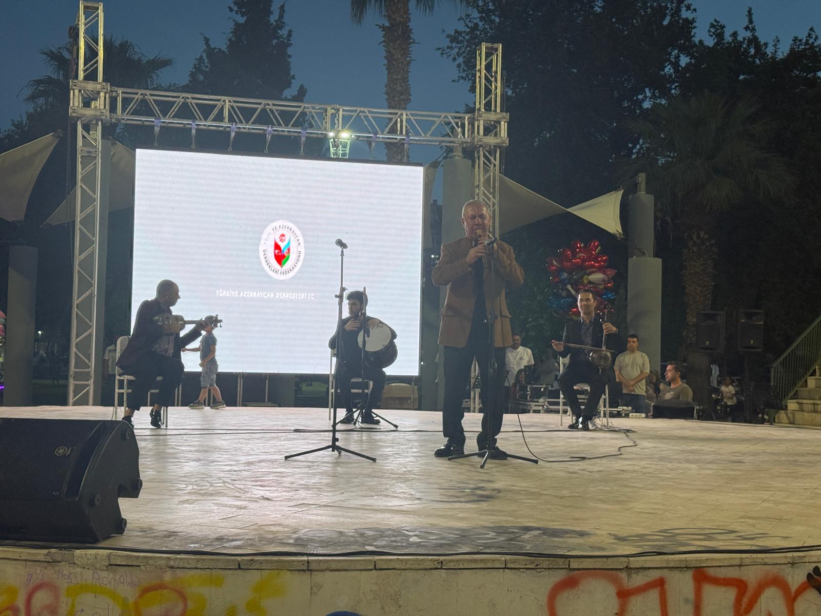 İzmir şəhərində 28 May – Müstəqillik Günü münasibətilə konsert təşkil olunub (FOTO)