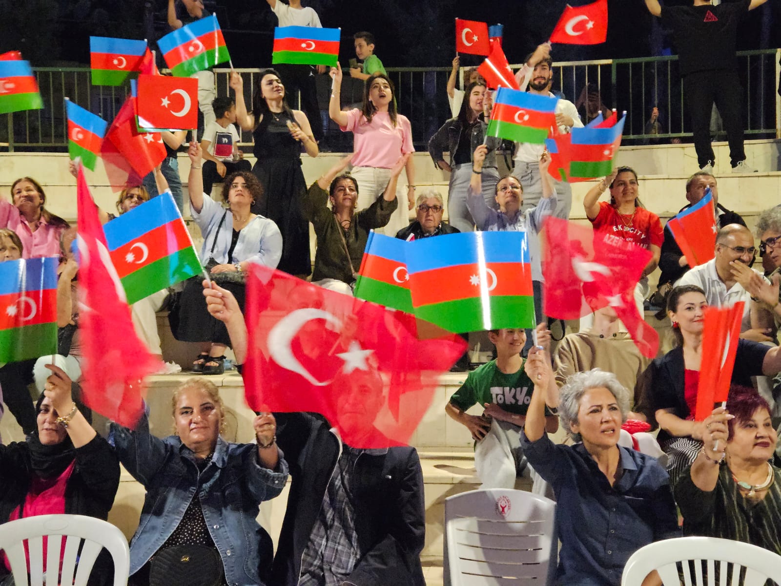 İzmir şəhərində 28 May – Müstəqillik Günü münasibətilə konsert təşkil olunub (FOTO)