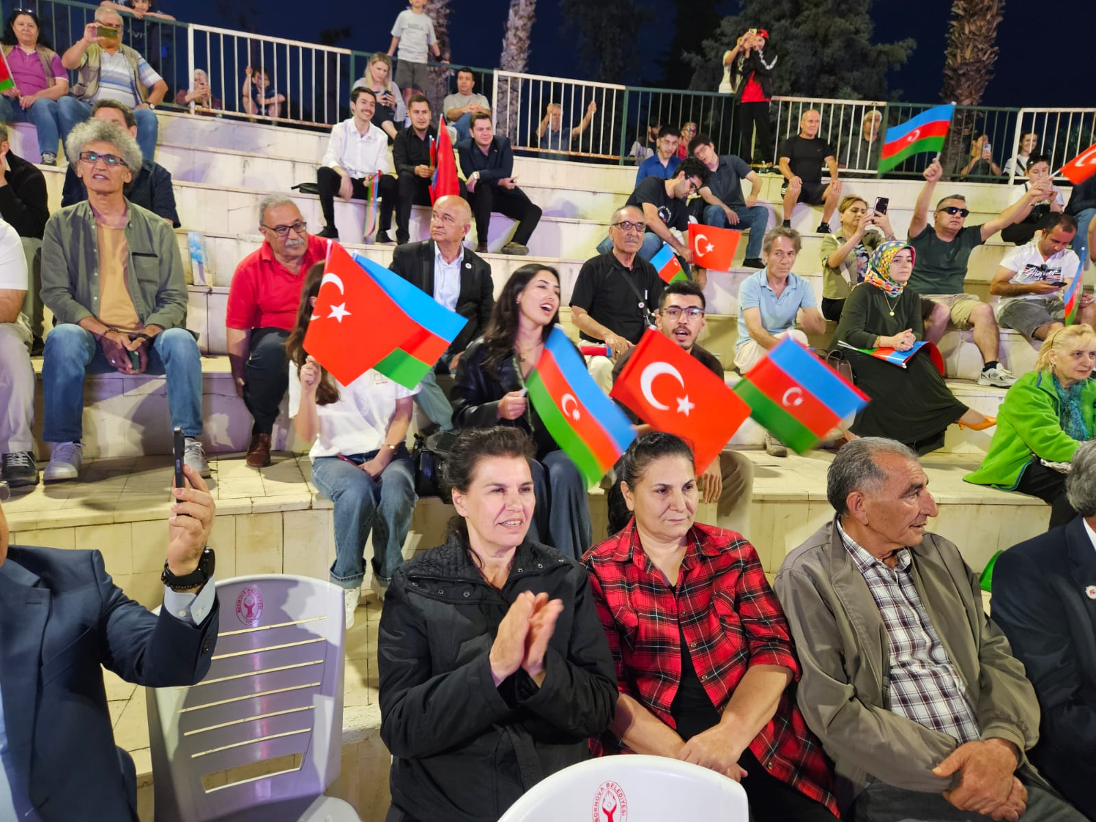 İzmir şəhərində 28 May – Müstəqillik Günü münasibətilə konsert təşkil olunub (FOTO)