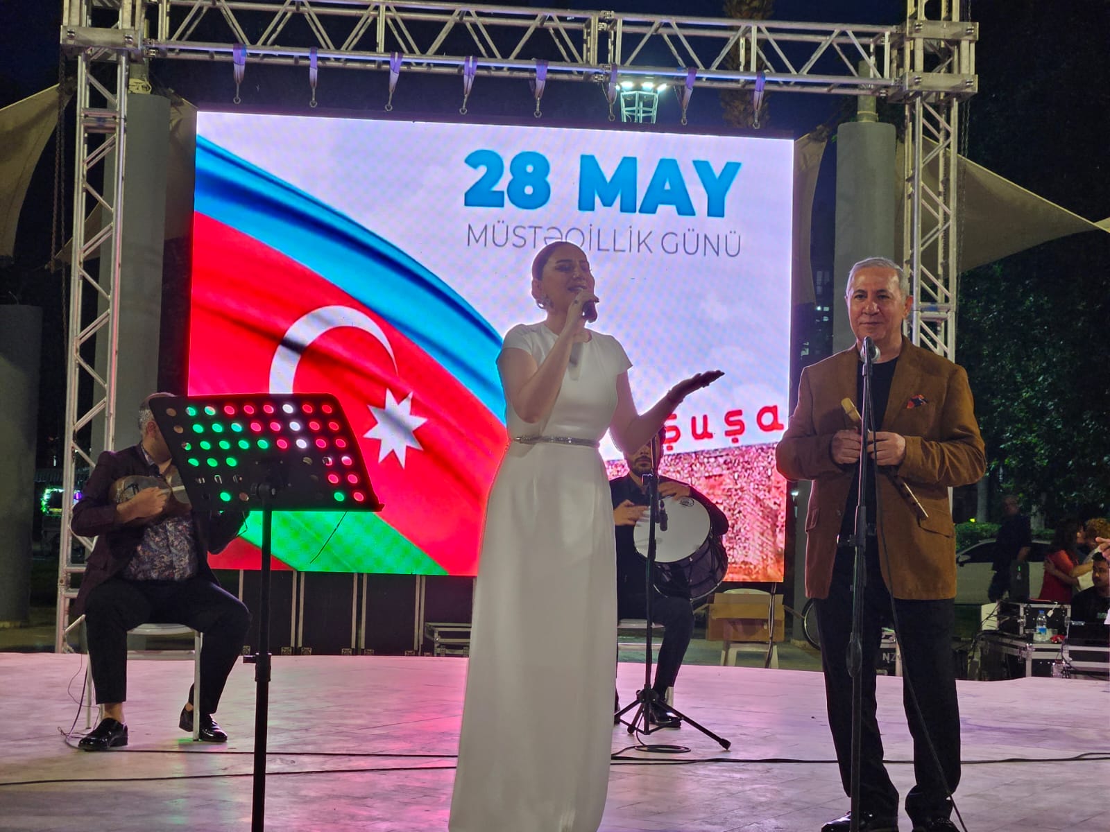 İzmir şəhərində 28 May – Müstəqillik Günü münasibətilə konsert təşkil olunub (FOTO)