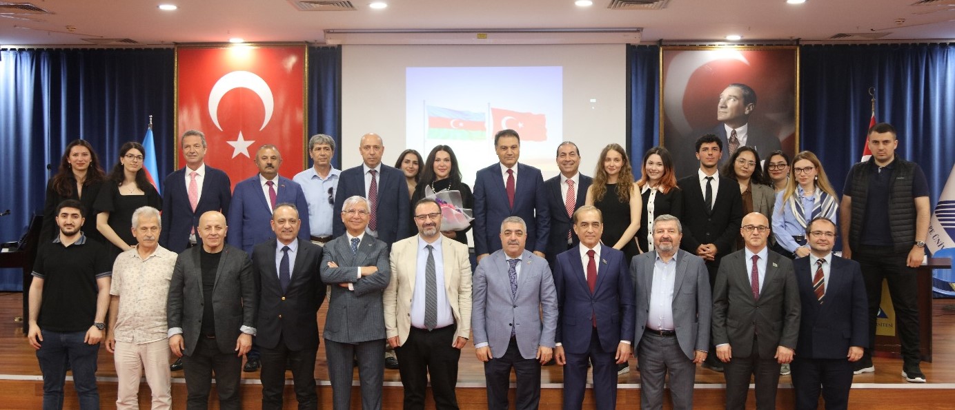 İstanbulda Azərbaycan-Türkiyə Müqayisəli Hüquq Simpoziumu keçirilib (FOTO)