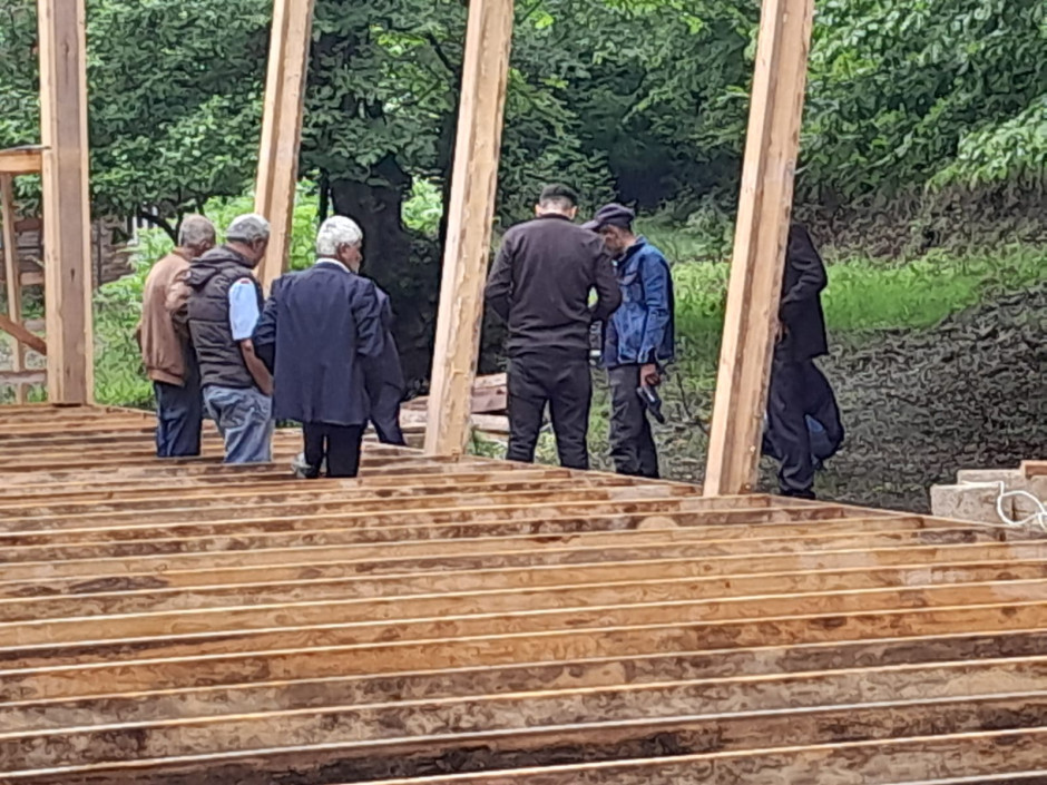 Lerikdə ailəvi istirahət mərkəzində qanunsuz tikinti işlərinin qarşısı alınıb (FOTO)