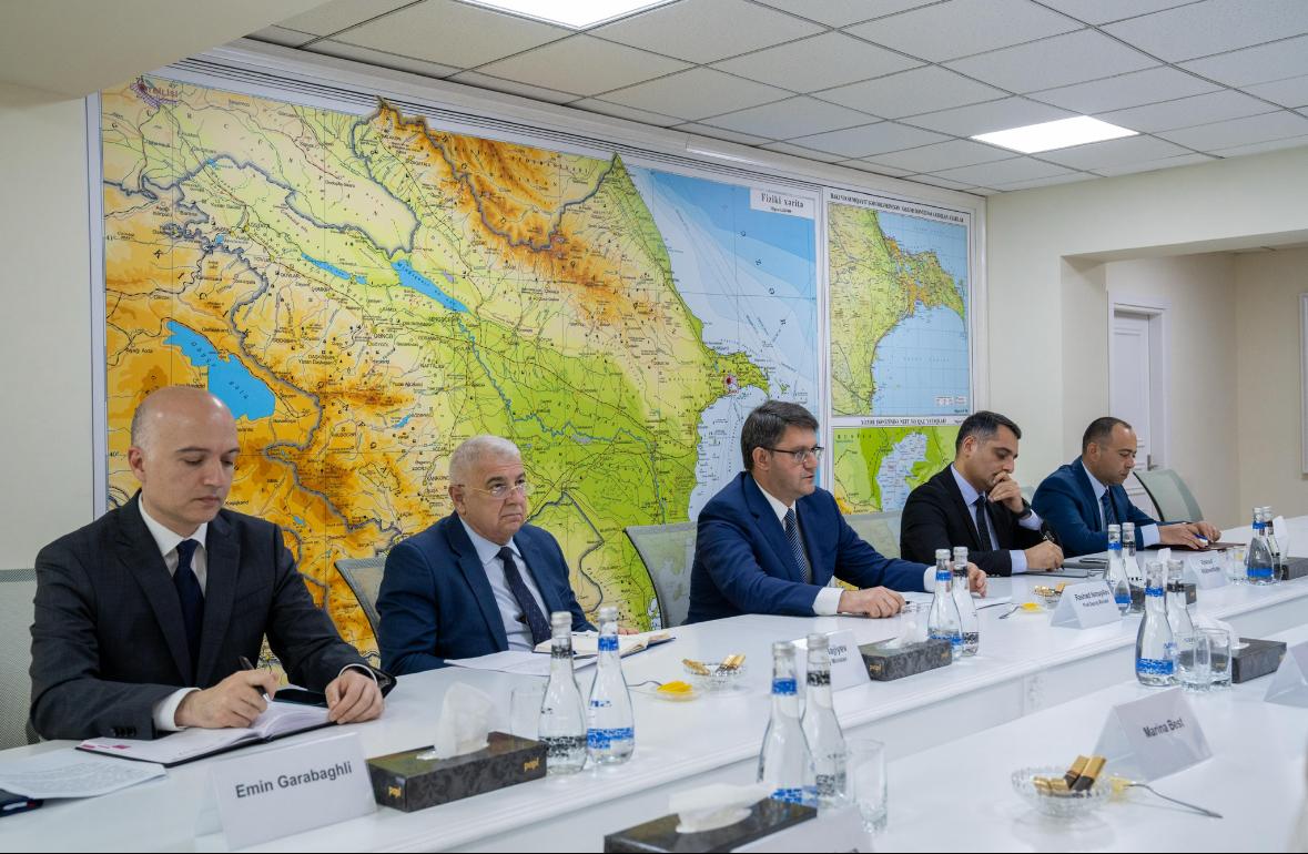 Asiya İnkişaf Bankı ilə ətraf mühitin mühafizəsi sahəsində gələcək əməkdaşlıq imkanları müzakirə olunub (FOTO)
