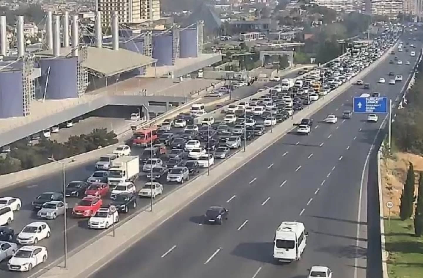 Sürücülərin NƏZƏRİNƏ: Bakıda bu yollarda sıxlıq var - SİYAHI (FOTO)