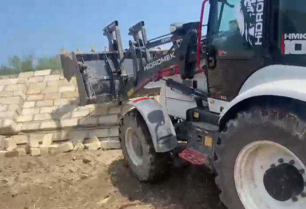 Zərdabda daha bir qanunsuz tikili sökülüb (VİDEO)