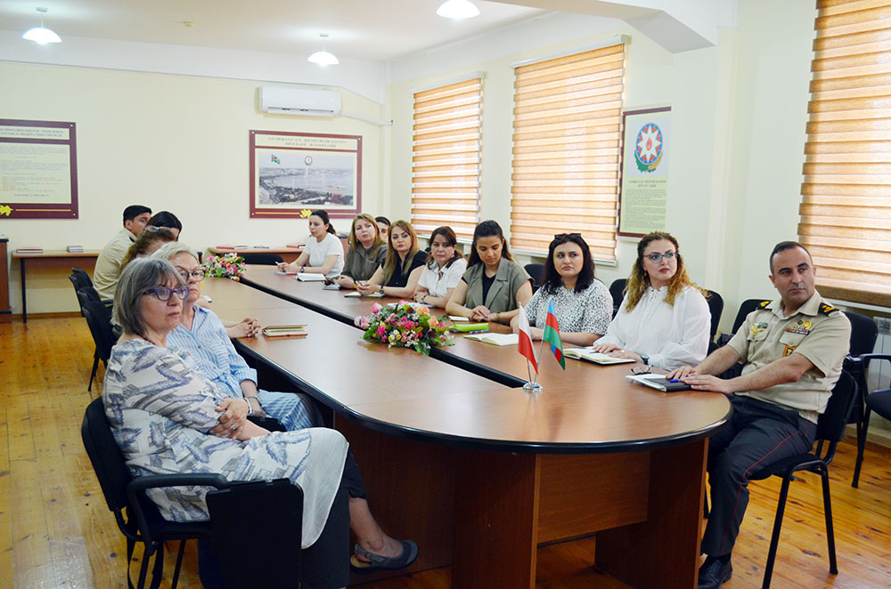 Polşa nümayəndə heyəti Hərbi İnstitutda olub (FOTO)