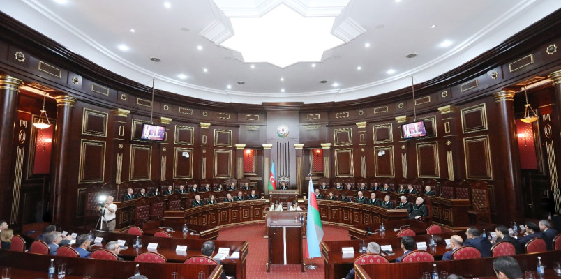 Yeni təyin olunmuş hakimlər Ali Məhkəmədə and içiblər (FOTO)