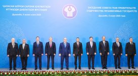 Əli Əsədov Düşənbədə MDB Hökumət Başçıları Şurasının iclasında iştirak edib (FOTO)