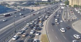 Sürücülərin NƏZƏRİNƏ: Paytaxtın bir sıra yollarında tıxac var - SİYAHI (FOTO)
