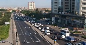 Sürücülərin NƏZƏRİNƏ: Paytaxtın bir sıra yollarında tıxac var - SİYAHI (FOTO)
