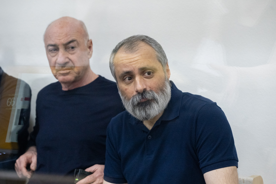 Azərbaycanın vaxtilə işğal altında olan ərazilərində “parad” üçün silahların Ermənistandan gətirildiyi etiraf edilib (FOTO)