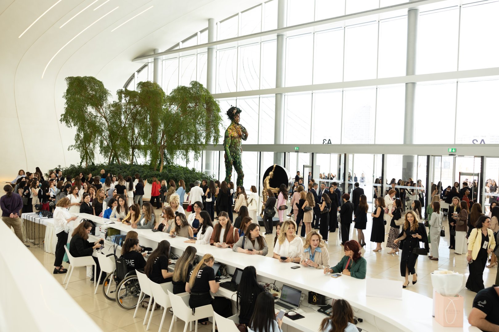 SHE CONGRESS 2025: Anı aşaraq liderlik (FOTO)