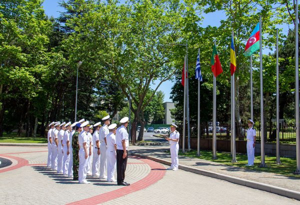 NATO-ya məxsus mərkəzdə Azərbaycan bayrağı qaldırıldı (FOTO)