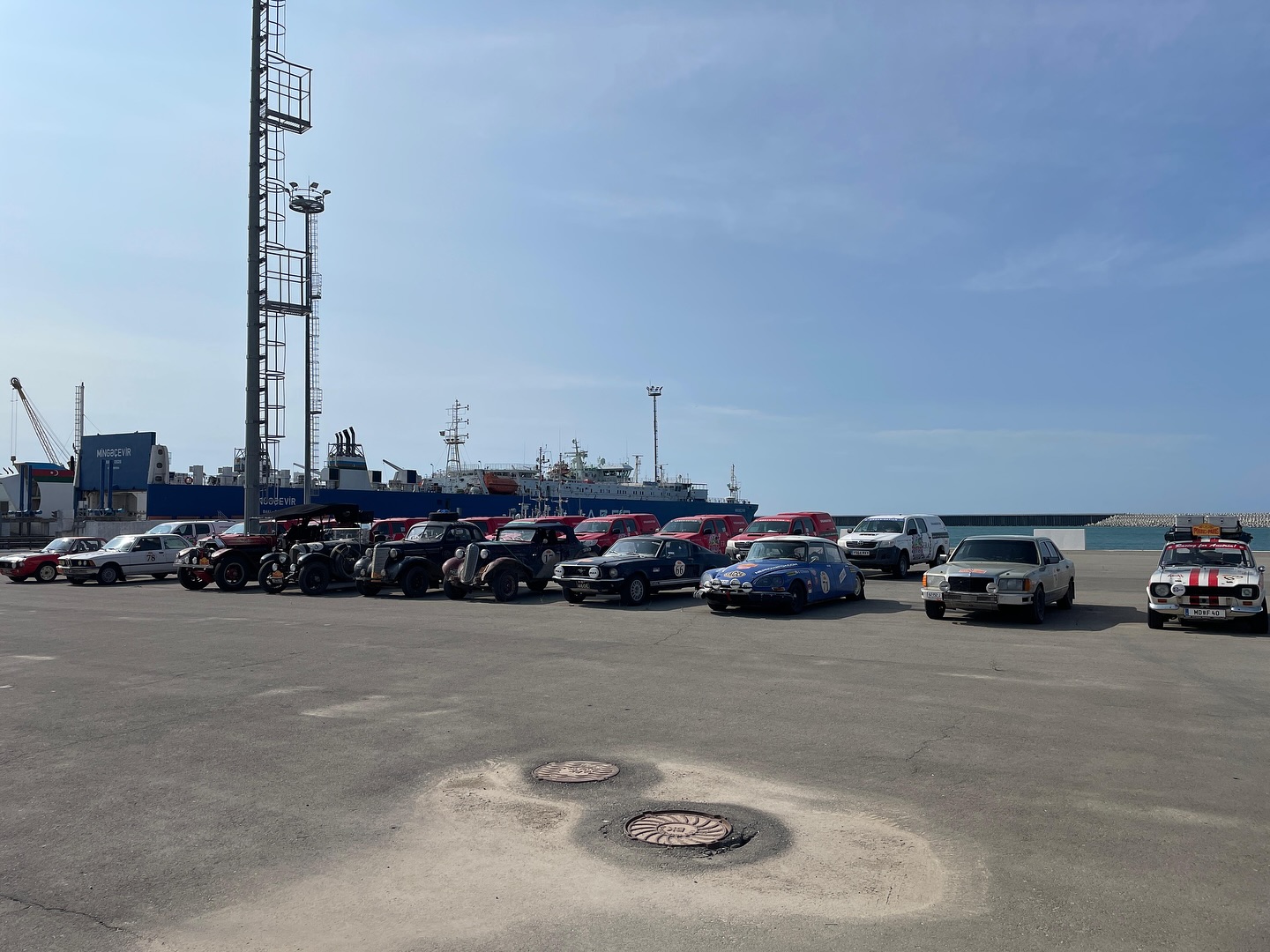 “Pekin–Paris” 2025 rallisinin iştirakçıları “Azərbaycan” gəmi-bərəsi ilə Bakıya çatdırılıb (FOTO)