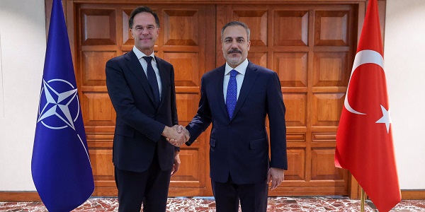 Hakan Fidan ilə NATO-nun baş katibi telefon danışığı aparıblar