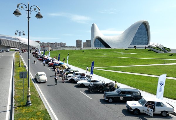 “Peking to Paris Motor Challenge”in Azərbaycan mərhələsi Heydər Əliyev Mərkəzindən start götürdü (FOTO/VİDEO)