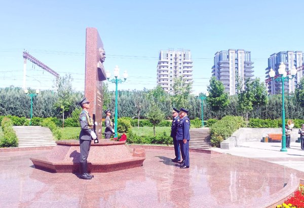 Azərbaycan HHQ komandanı Özbəkistana səfər edib