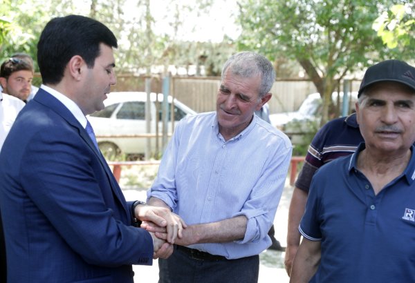 Xaçmaz İcra Hakimiyyətinin başçısı növbəti səyyar qəbul keçirib (FOTO)