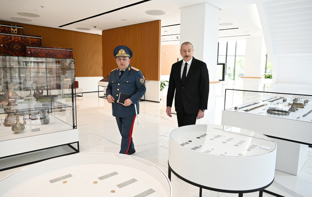 Prezident İlham Əliyev Dövlət Gömrük Komitəsinin yeni inzibati binasının açılışında iştirak edib (FOTO/VİDEO)