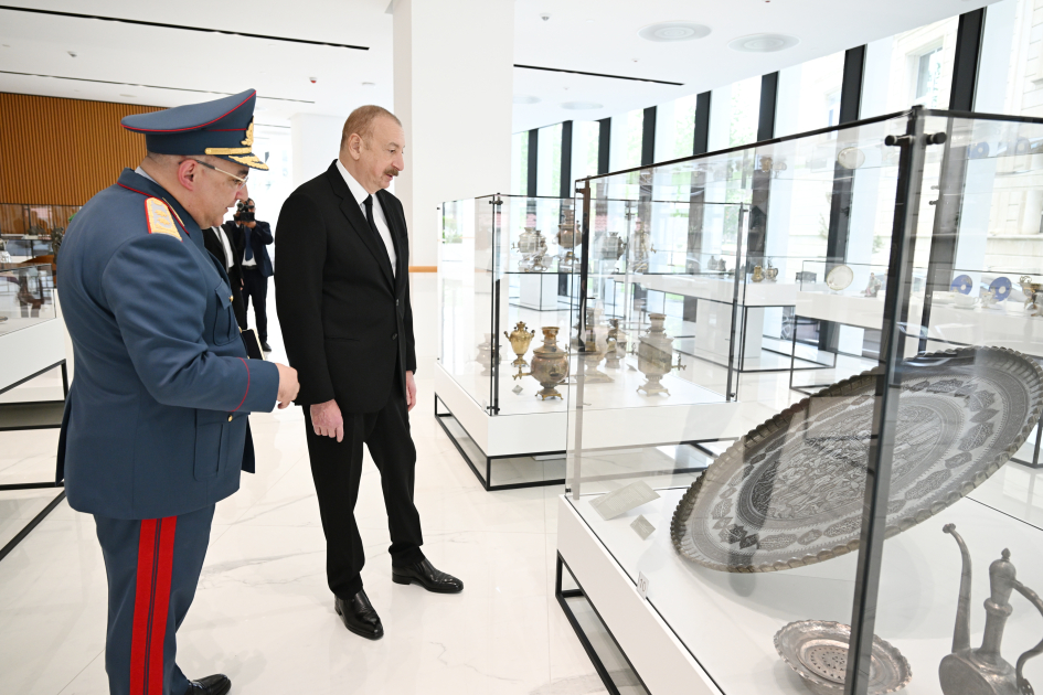 Prezident İlham Əliyev Dövlət Gömrük Komitəsinin yeni inzibati binasının açılışında iştirak edib (FOTO/VİDEO)