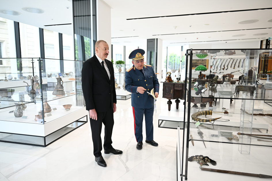 Prezident İlham Əliyev Dövlət Gömrük Komitəsinin yeni inzibati binasının açılışında iştirak edib (FOTO/VİDEO)