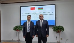 UNEC-in rektoru Çində işgüzar səfərdədir: Lanzhouda mühüm əməkdaşlıqlara imza atılıb (FOTO)