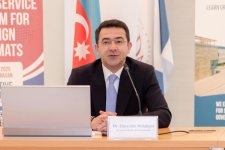Xarici diplomatlar üçün təlim proqramına start verilib (FOTO)