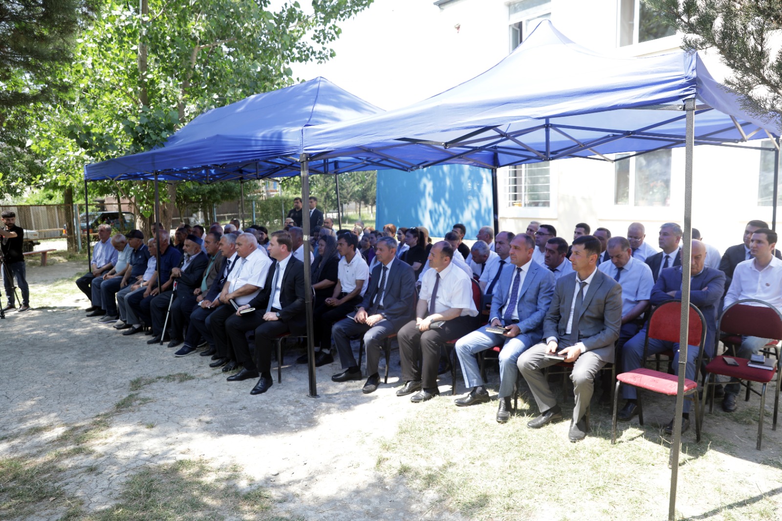 Xaçmaz İcra Hakimiyyətinin başçısı növbəti səyyar qəbul keçirib (FOTO)
