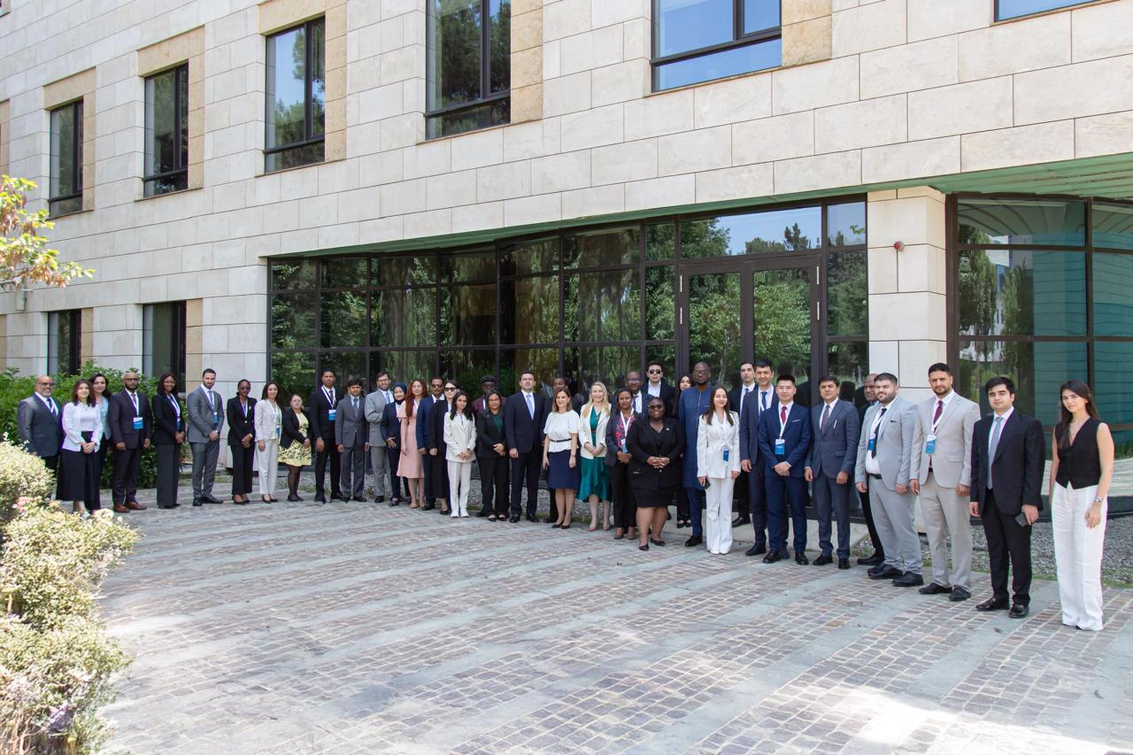 Xarici diplomatlar üçün təlim proqramına start verilib (FOTO)