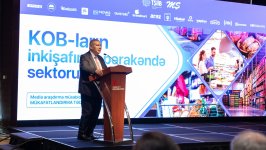 TŞİİB, Mətbuat Şurası və Veysəloğlu Şirkətlər Qrupu müsabiqə iştirakçıları olan jurnalistləri mükafatlandırdı (FOTO)