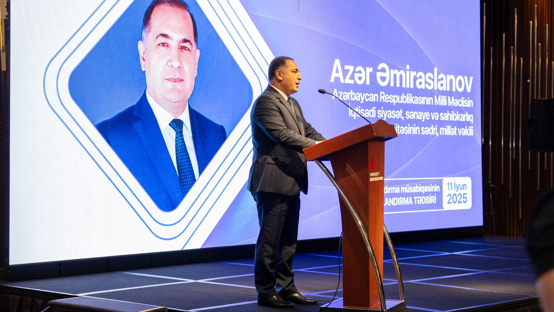 TŞİİB, Mətbuat Şurası və Veysəloğlu Şirkətlər Qrupu müsabiqə iştirakçıları olan jurnalistləri mükafatlandırdı (FOTO)