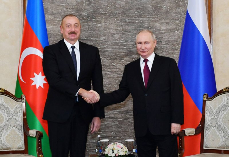 Vladimir Putin Prezident İlham Əliyevə zəng edib