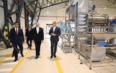 Prezident İlham Əliyev Bakıda müxtəlif növ və çeşiddə qəlyanaltı məhsullarının istehsalı zavodunun açılışında iştirak edib (FOTO/VİDEO)