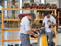 Azərbaycan ilk dəfə Qazaxıstana çəkmə ixracına başlayıb (FOTO)