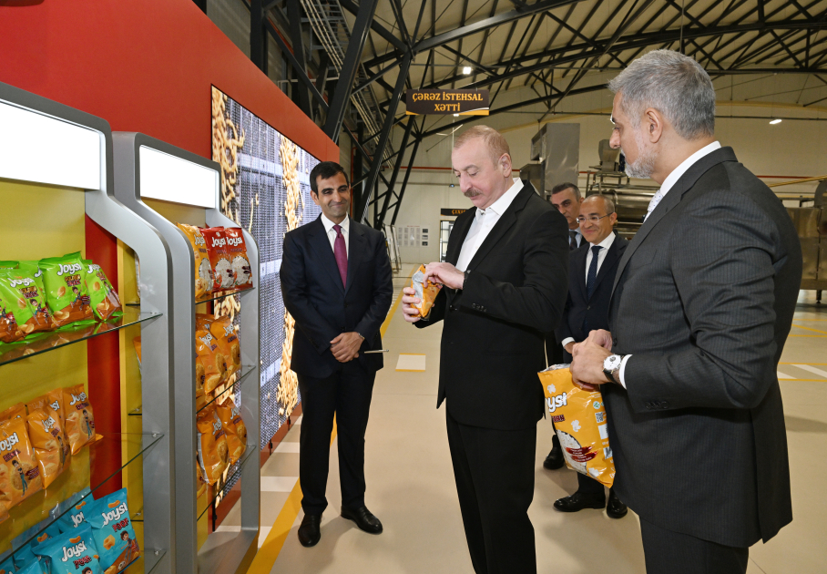 Prezident İlham Əliyev Bakıda müxtəlif növ və çeşiddə qəlyanaltı məhsullarının istehsalı zavodunun açılışında iştirak edib (FOTO)